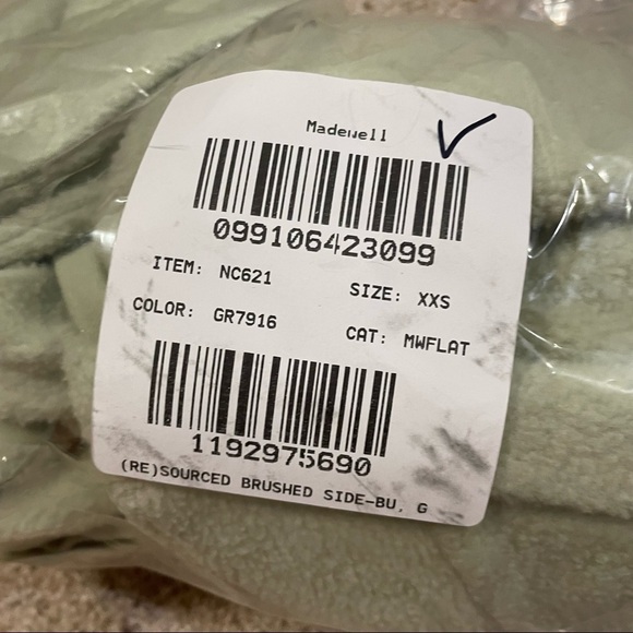 Madewell resourced brushed side button relaxed sweatshirt faded sea grass - Picture 2 of 2